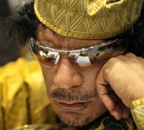 kaddafi nin ölüm anı videosu
